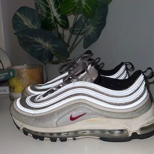 Nike air max ‘97, size 9. SILVER.